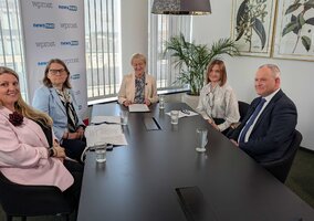 Miniatura: Problemy z chodzeniem i mówieniem....