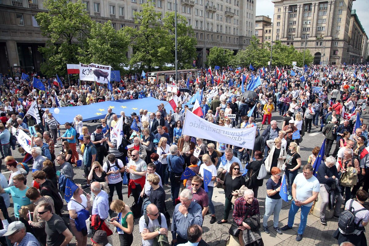 Uczestnicy marszu „Polska w Europie” 