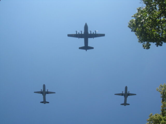 Samolot transportowy Hercules oraz dwie CASY (fot.Marcin Lis)