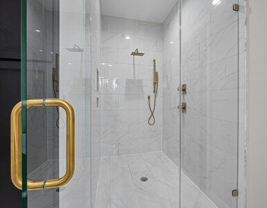 Miniatura: Przetrzyj tym kabinę raz w tygodniu....