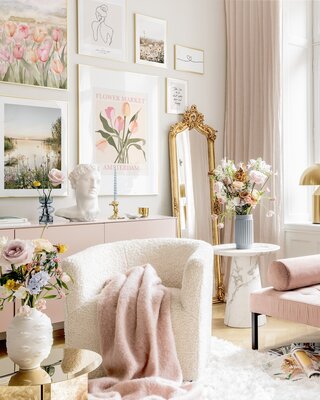 Romantic:  ten trend jest jak scena z&nbsp;filmu, w&nbsp;kt&oacute;rej zasłona porusza się lekko od&nbsp;podmuchu wiatru, a&nbsp;wnętrze staje się momentem