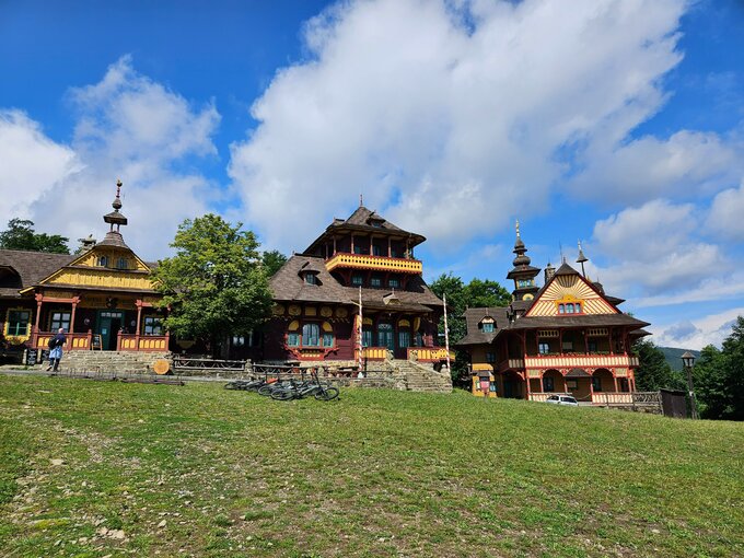 Schroniska Libu&scaron;&iacute;n i&nbsp;Mamĕnka