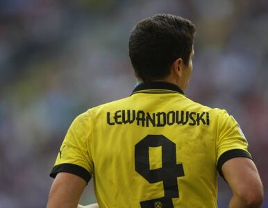 Miniatura: Lewandowski trafia w poprzeczkę, Borussia...