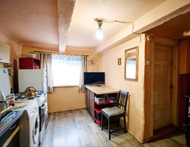 Miniatura: Szokujące warunki życia pod Warszawą....