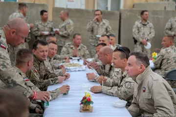 Andrzej Duda w bazie Bagram 