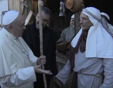 Miniatura: Papież odwiedził żywą szopkę