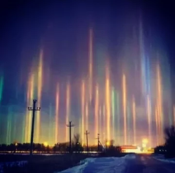 Słupy światła nad Petersburgiem 
