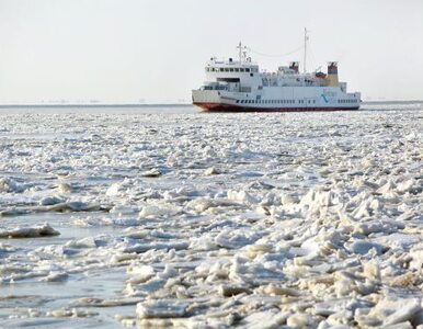 Miniatura: Lód uwięził 21 statków na Morzu Azowskim