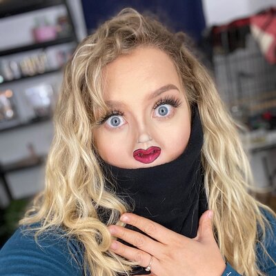 Miniatura: #Tinyfacemakeupchallenge