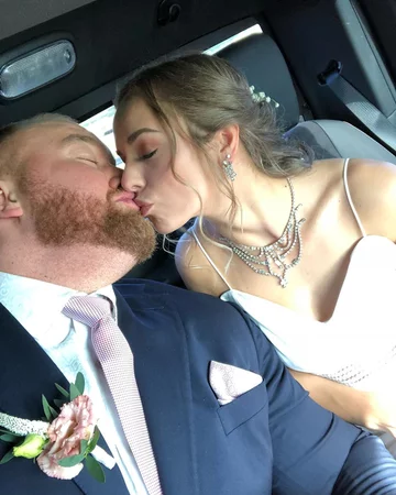 Hafþór Júlíus Björnsson i Kelsey Henson 