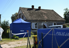 Makabra w Czernikach. Jednej z córek Piotra G. udało się uciec podstępem