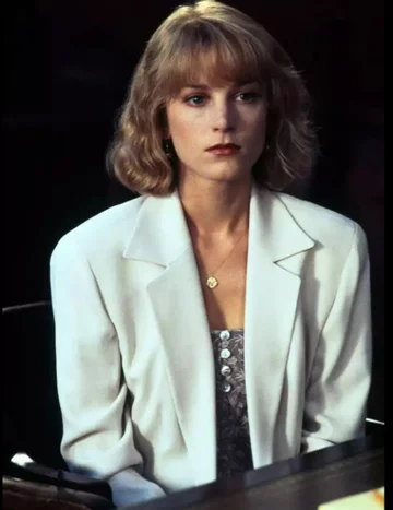 Bridget Fonda w filmie „Dwa miliony dolarów napiwku” 