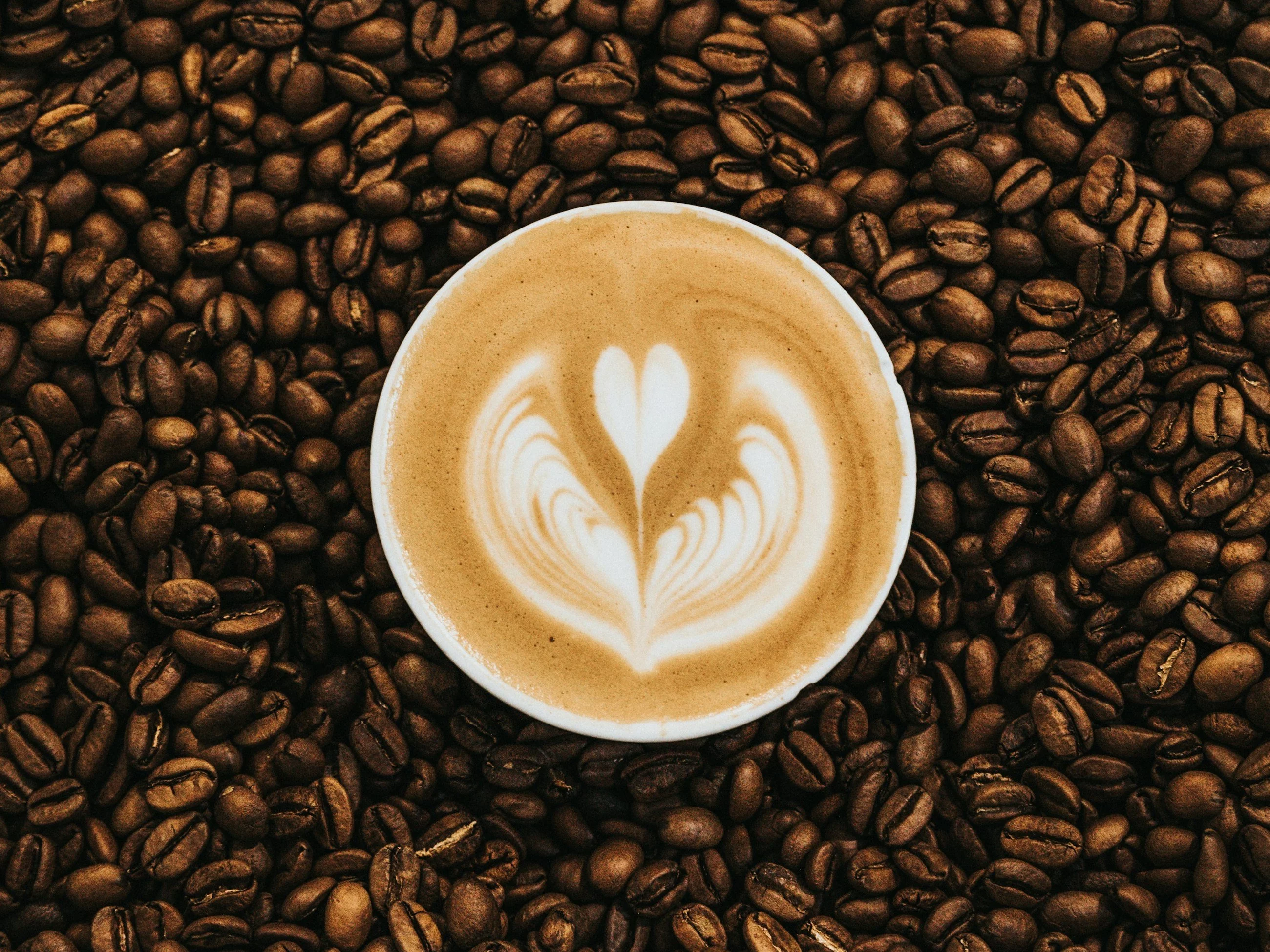 TEST Jesteś kawą, czy herbatą? Sprawdź, który napój przypominasz