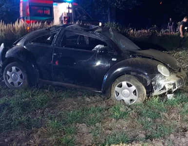 Miniatura: Śmiertelny wypadek w Fabianowie. Pojazd...