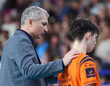 Miniatura: Gigant nad przepaścią. To fatalne wieści...