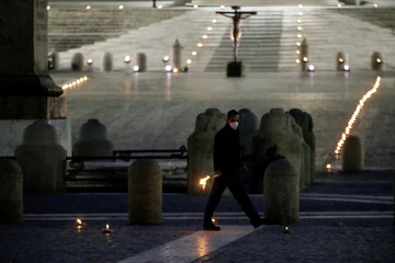 Przygotowania do Drogi Krzyżowej w Watykanie 