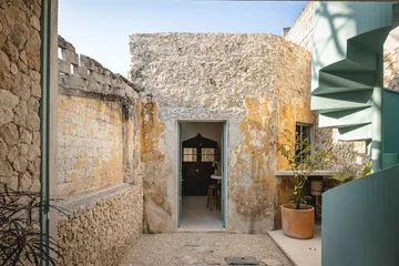 Dom, który odzyskał życie. Vistalcielo to wzorcowa rewitalizacja dawnego domu w sercu Méridy, projekt:  Veinte Diezz Arquitectos 