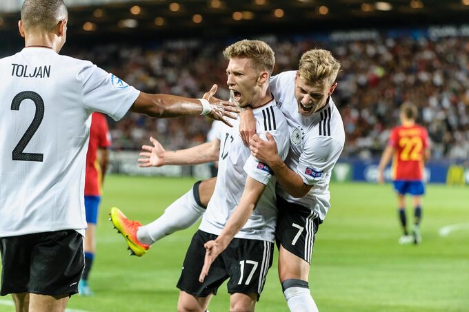 Radość Niemców po golu w meczu z Hiszpanią