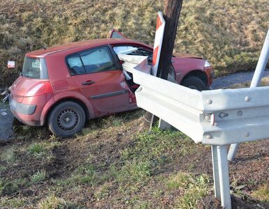 Miniatura: Kierowca zginął wbijając się w barierę...