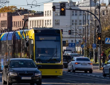 Miniatura: Zderzenie tramwajów w Toruniu. Trwa akcja...