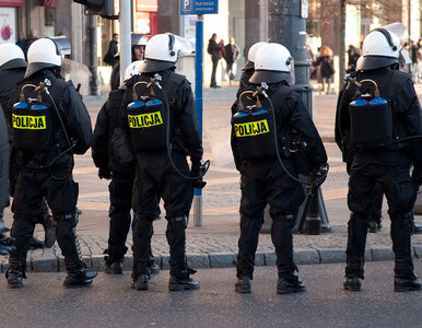 Miniatura: Padły strzały, policjant został ranny....