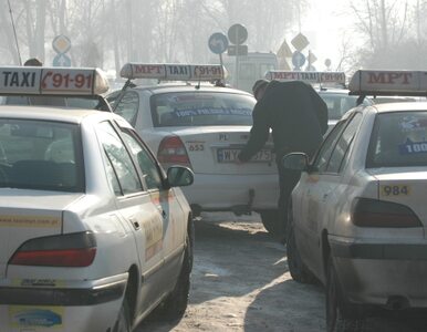 Miniatura: Warszawiacy wydają na taksówki 450 mln...