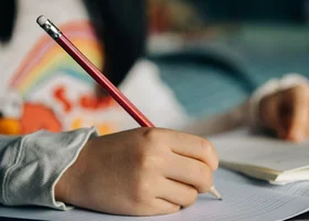 Miniatura: Łatwy QUIZ z ortografii. Mniej niż 9/10 to...