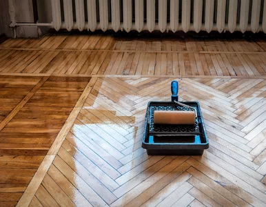 Miniatura: Jak polakierować drewnianą podłogę?...