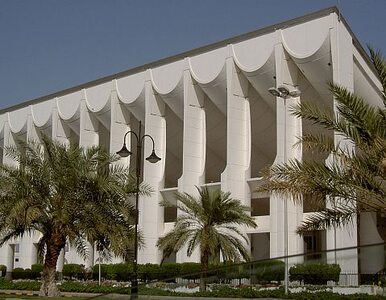 Miniatura: Emir Kuwejtu rozwiązał parlament