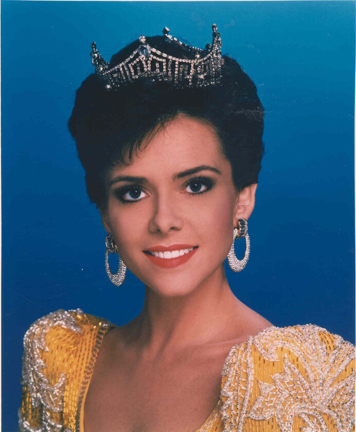 Miss America 1993 Leanza Cornett 