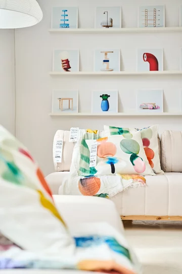 Premiera kolekcji IKEA PS 2026 w warszawskiej Mysiej 3 przyciągnęła miłośników designu, projektantów i media. Nowa seria IKEA stawia na ruch, kolor i eksperymentalne formy we wnętrzach 