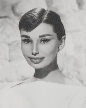 Audrey Hepburn AD 2018 