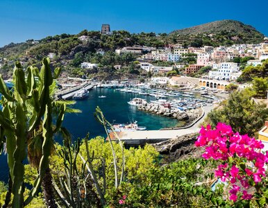 Miniatura: „Kocham Capri, ale…”. Tej pięknej wyspy...