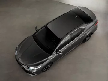 Nowa Toyota Camry Hybrid 