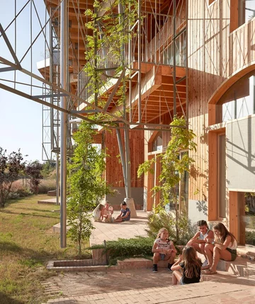 Szkoła Montessori, projekt Gradolí & Sanz Arquitectes 