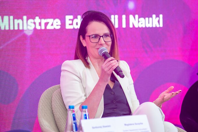 mgr Magdalena Szczyrba