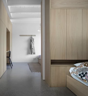 Patio Home, Capsula 