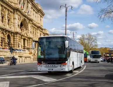 Miniatura: Polski autokar okradziony w Rzymie. Biuro...