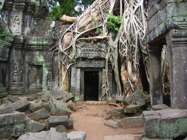 Angkor Wat &#8211; największa, najważniejsza i najbardziej znana świątynia w kompleksie Angkor, położonym w prowincji Siem Reap w Kambodży.