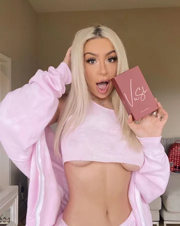 Tana Mongeau 