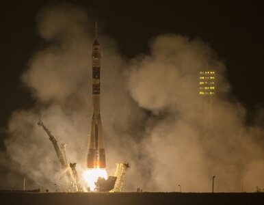 Miniatura: Sojuz na orbicie. Zabrał Amerykanina i Rosjan