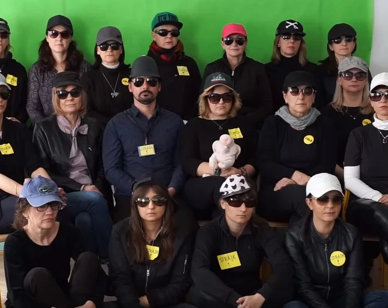 Miniatura: Strajk nauczycieli zaostrza się. Te...