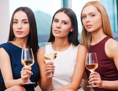 Miniatura: Kobiety i wino