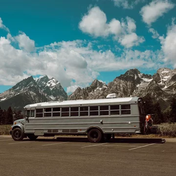 Tyler Hjorting, Lexi O’Brien i ich dom na kółkach 