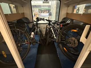 Fahrräder im Abteil