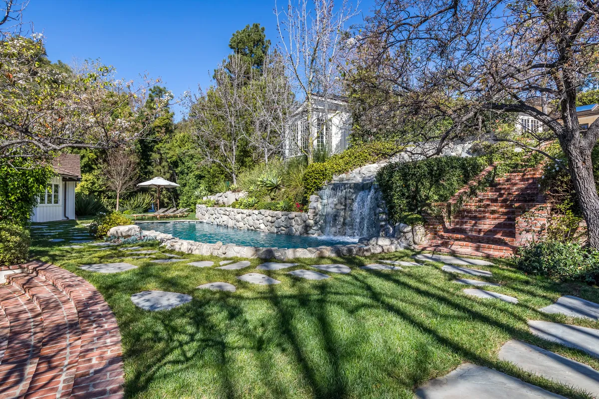 Dom Jima Carreya w Brentwood w Los Angeles 