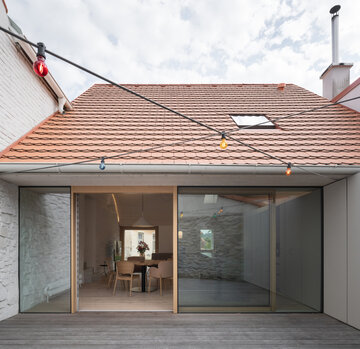 Nowoczesne mieszkanie w&nbsp;starym domu, projekt Atelier 111