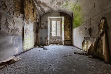 Wnętrze porzuconego budynku 