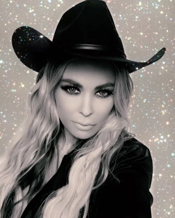 Carmen Electra 