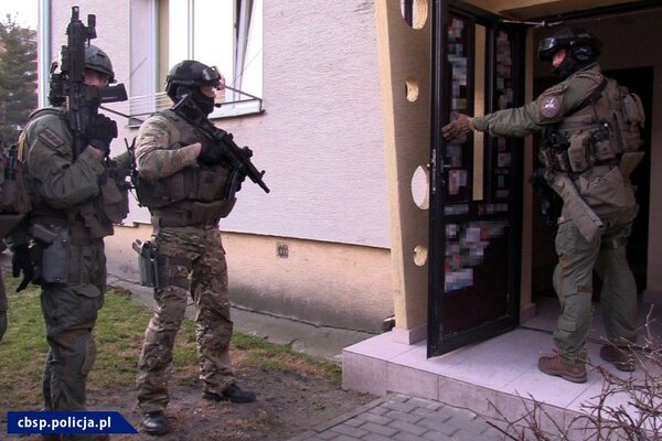 Miniatura: Zatrzymanie osób związanych z grupą „Suchego”